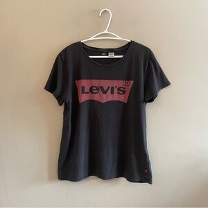 Levi's Black Vintage Wash Tee w Red Batwing Logo